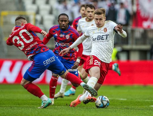 Ekstraklasa piłkarska - potknięcie Rakowa, przełamanie Legii