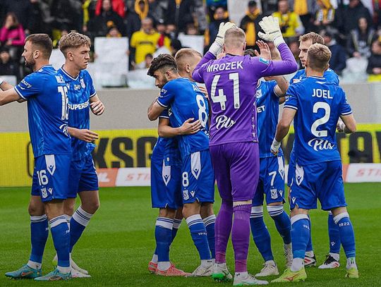 Ekstraklasa piłkarska - remis Lecha, walka o tytuł do ostatniej kolejki