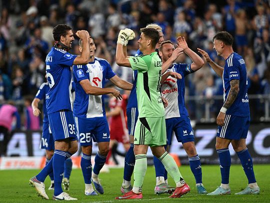 Ekstraklasa - rozpędzony lider z Płocka pokonał Legię