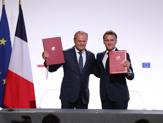 Emmanuel Macron i Donald Tusk podpisali traktat polsko-francuski
