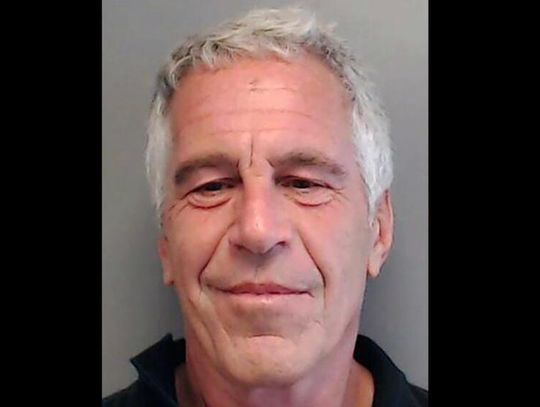 Epstein w ujawnionym e-mailu krytykował teorie spiskowe na temat katastrofy smoleńskiej