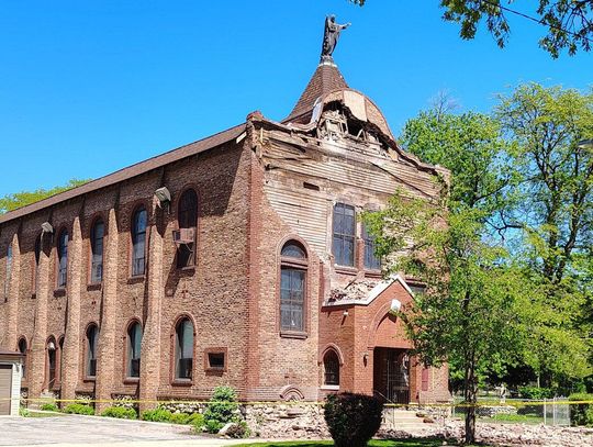 Fasada kościoła zawaliła się po nabożeństwie w Dniu Matki na południu Chicago