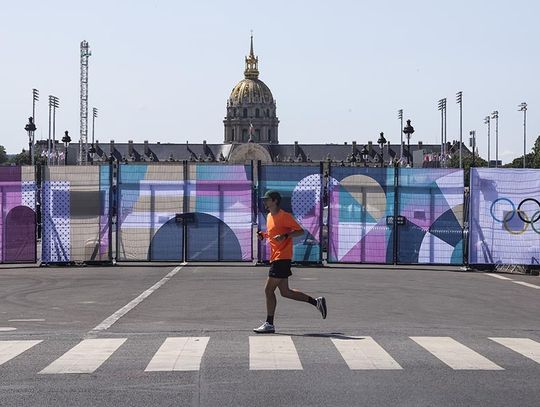 Francja. Paryż wśród nadzwyczajnych środków bezpieczeństwa czeka na igrzyska