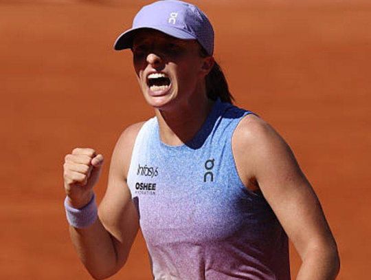 French Open - Świątek pokonała Rybakinę w 1/8 finału