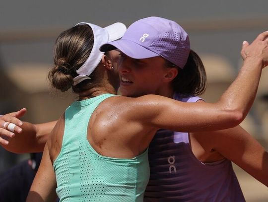 French Open - Świątek wygrała z Linette i jest w 1/8 finału