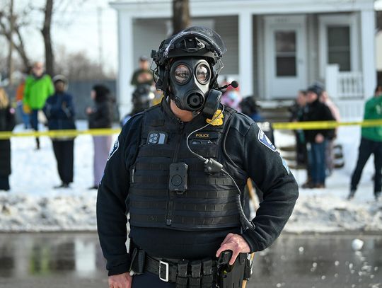 Funkcjonariusze użyli kul pieprzowych przeciwko demonstrantom w Minnesocie