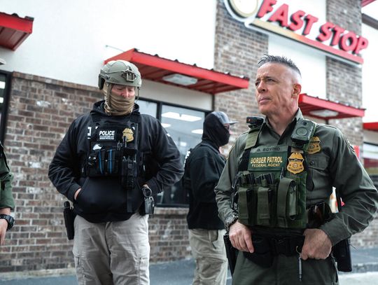 Gregory Bovino, dowodzący operacją antyimigracyjną, ponownie w Chicago