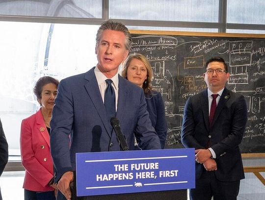 Gubernator Kalifornii zapowiada pozwanie prezydenta Trumpa