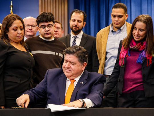 Gubernator Pritzker podpisał „Ustawę Kariny”