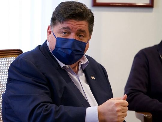 Gubernator Pritzker przegrał walkę o maski w szkołach w Illinois