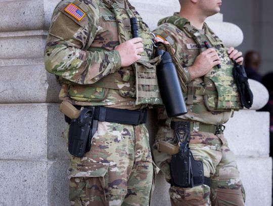 Gwardia Narodowa Teksasu przybyła w rejon Chicago