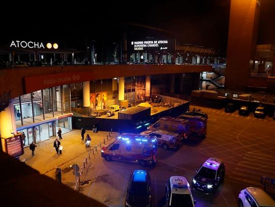 Hiszpania. Rośnie liczba ofiar śmiertelnych wykolejonych pociągów