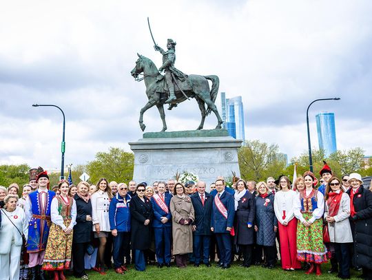 Hołd pod pomnikiem Kościuszki rozpoczął świąteczny weekend w Chicago
