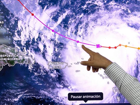 Huragan Erin osiągnął najwyższą kategorię i zagraża wyspom na Morzu Karaibskim