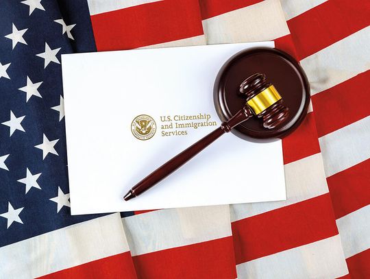 Imigracyjny strach jako biznes