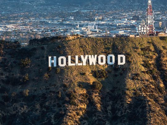 Informacje o przejęciu Warner Bros. przez Netflixa wstrząsnęły Hollywood