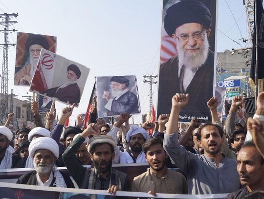 Iran potwierdził śmierć ajatollaha Chameneia i szefa Gwardii Rewolucyjnej Iran potwierdził śmierć ajatollaha Chameneia i szefa Gwardii Rewolucyjnej