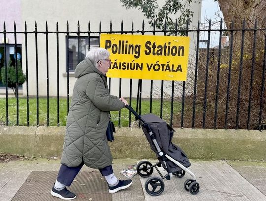 Irlandia. Odrzucono usunięcie z konstytucji słów o obowiązkach domowych kobiet