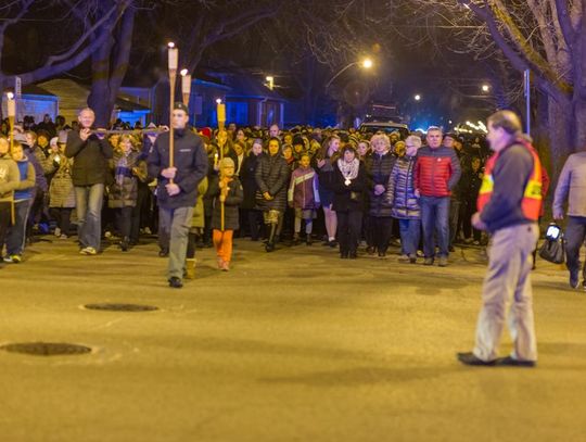 Jezuicka Droga Krzyżowa ulicami Chicago