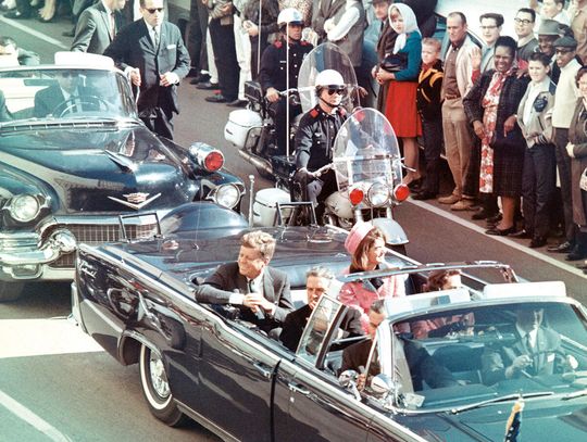 JFK w cieniu tajemnic