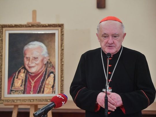 Kard. Kazimierz Nycz złożył na ręce papieża Franciszka prośbę o przyjęcie rezygnacji z urzędu arcybiskupa warszawskiego