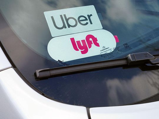 Kierowcy Ubera i Lyfta w Massachusetts wywalczyli pierwszy związek zawodowy w USA Kierowcy Ubera i Lyfta w Massachusetts wywalczyli pierwszy związek zawodowy w USA
