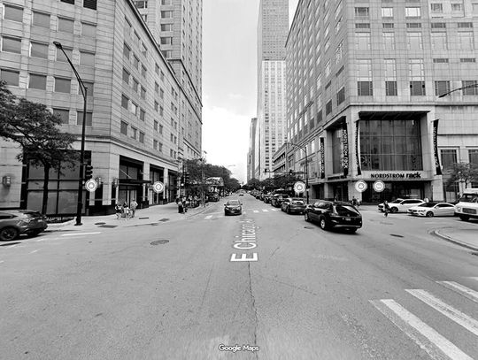 Kobieta przechodzień przypadkową ofiarą strzelaniny w centrum Chicago