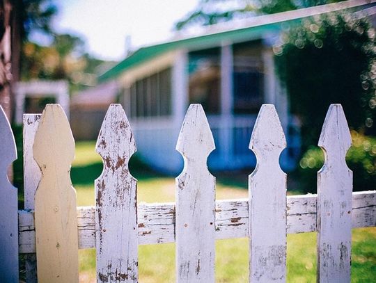 Kochaj sąsiada swego? / Love Your Neighbor?