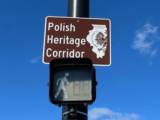 Kolejne tablice wyznaczają „Korytarz Polskiego Dziedzictwa” wzdłuż Milwaukee Avenue w Chicago