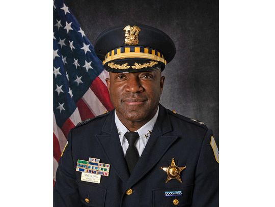 Komendant chicagowskiej policji Larry Snelling przechodzi na emeryturę
