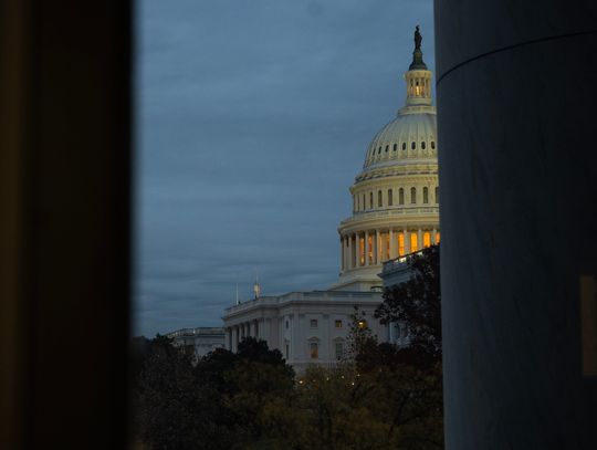 Kongres przyjął ustawę nakazującą ujawnienie akt sprawy Epsteina