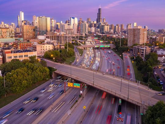 Kontrowersje wokół czytników tablic rejestracyjnych – dostęp ICE zablokowany po wykryciu naruszeń w Illinois