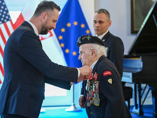 Kosiniak-Kamysz odznaczył 99-letniego weterana spod Monte Cassino