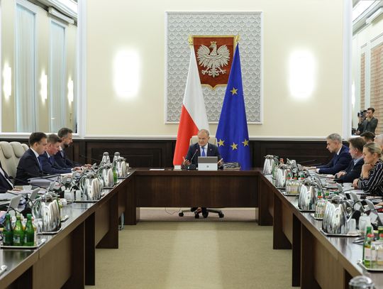 KPRM: rząd przyjął projekt budżetu na 2027 r.; deficyt sięgnie 281,2 mld zł