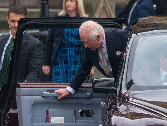 Król Karol trafił na krótko do szpitala z powodu skutków ubocznych leczenia onkologicznego