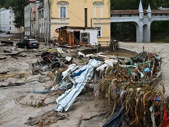 Lądek-Zdrój: W mieście sprzątanie; pomaga wojsko i straż pożarna