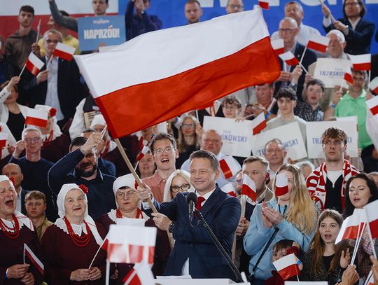 Late poll: Trzaskowski - 31,1 proc., Nawrocki - 29,1 proc.