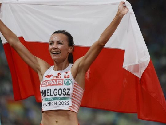 Lekkoatletyczne HME - złoty medal Anny Wielgosz w biegu na 800 m. Swoboda tuż za podium