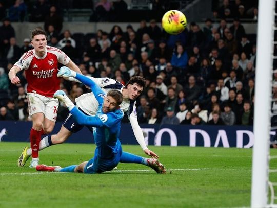 Liga angielska - Arsenal lepszy od Tottenhamu w derbach północnego Londynu Liga angielska - Arsenal lepszy od Tottenhamu w derbach północnego Londynu