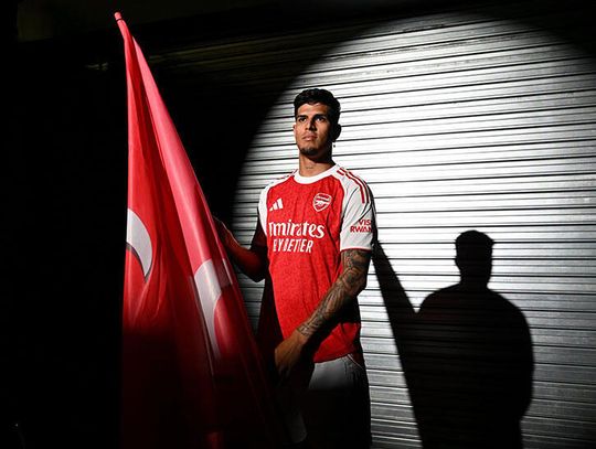 Liga angielska - Arsenal wykupił Hincapiego z Bayeru za 34,5 mln funtów