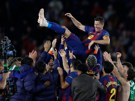 Liga hiszpańska - wzruszające pożegnanie Lewandowskiego z Camp Nou (WIDEO)