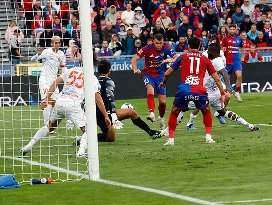 Liga Konferencji - Raków wygrał z Vallettą