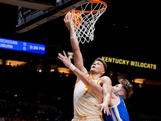 Liga koszykówki NCAA - drużyna Milicica juniora wśród ośmiu najlepszych