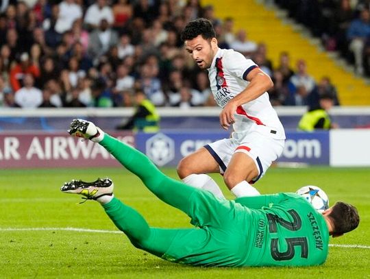 Liga Mistrzów - Barcelona przegrała z PSG, drugie zwycięstwo Karabachu