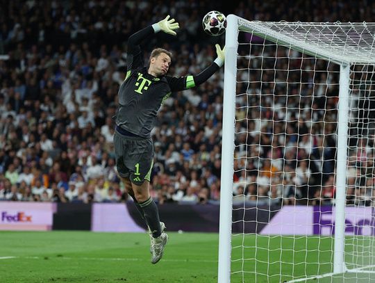 Liga Mistrzów - występ Neuera w Madrycie rozbudził dyskusję o powrocie do kadry na mundial Liga Mistrzów - występ Neuera w Madrycie rozbudził dyskusję o powrocie do kadry na mundial