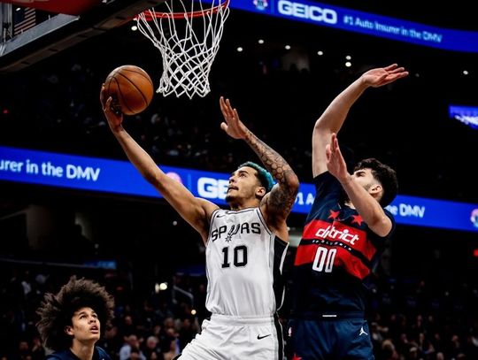 Liga NBA - 14 punktów Sochana, debiut Doncica w Lakers