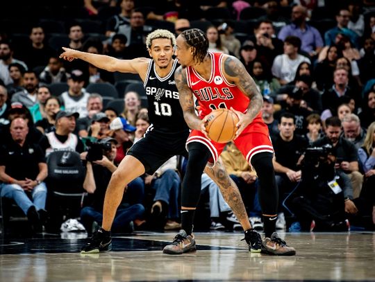 Liga NBA - 16. z rzędu porażka Spurs, czwarte kolejne zwycięstwo Bulls