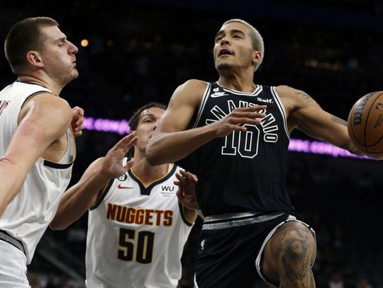 Liga NBA - 19 punktów Sochana, wygrana Spurs