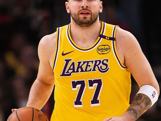 Liga NBA - Doncic przedłużył umowę z Lakers i zarobi 165 mln dol.