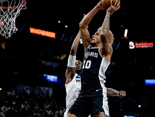 Liga NBA - double-double Sochana, trzecie zwycięstwo Spurs